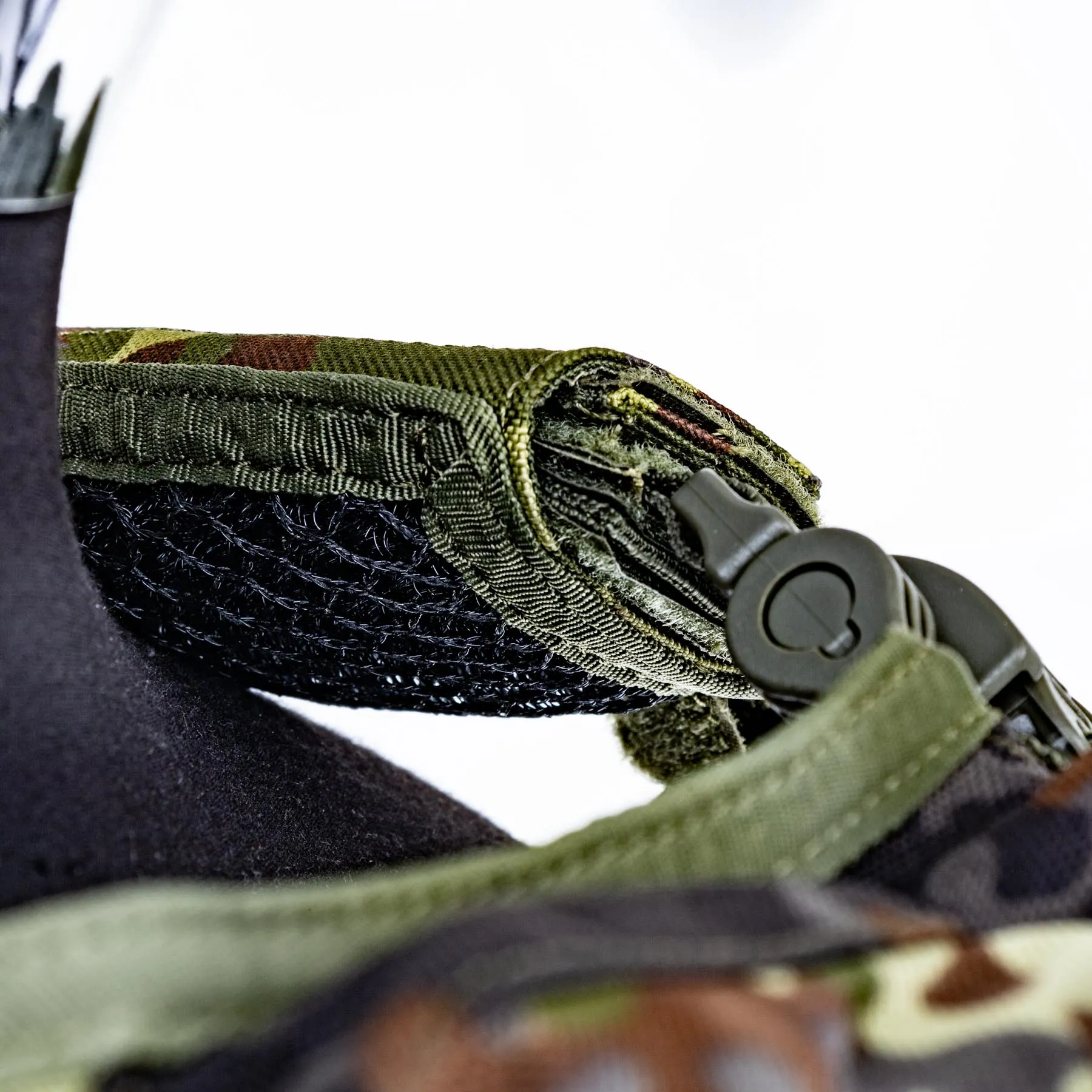 Shadow Plate Carrier Falcon QRB, Flecktarn
