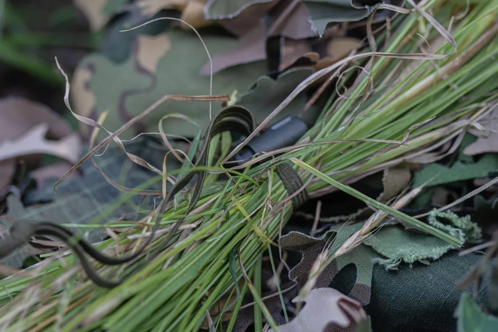 Vegetation Straps Tarnmaterial Camo Pack