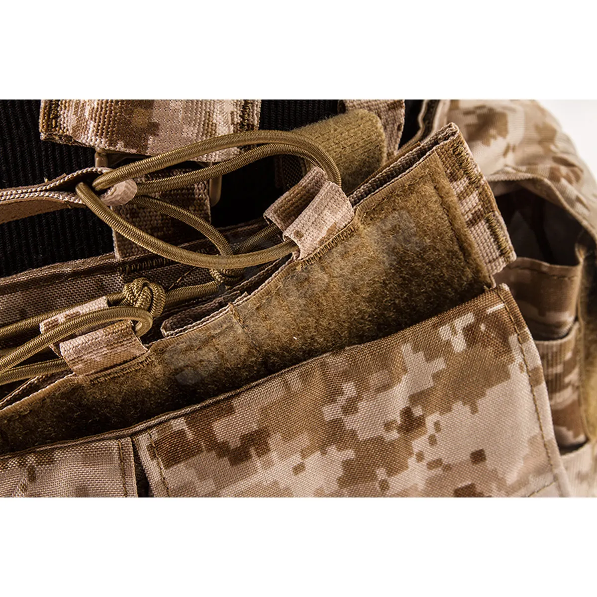 Gen V Split-front Chest Rig, Desert Digital