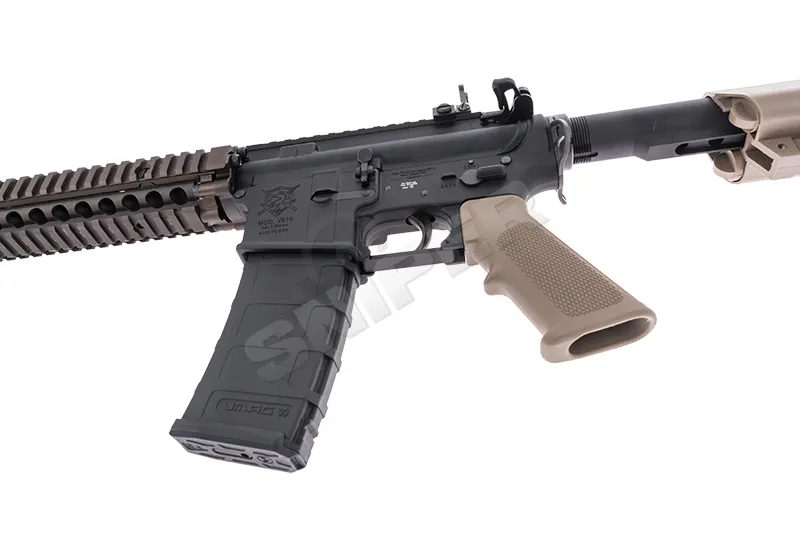 VR16 CQB II Dualtone, GBB