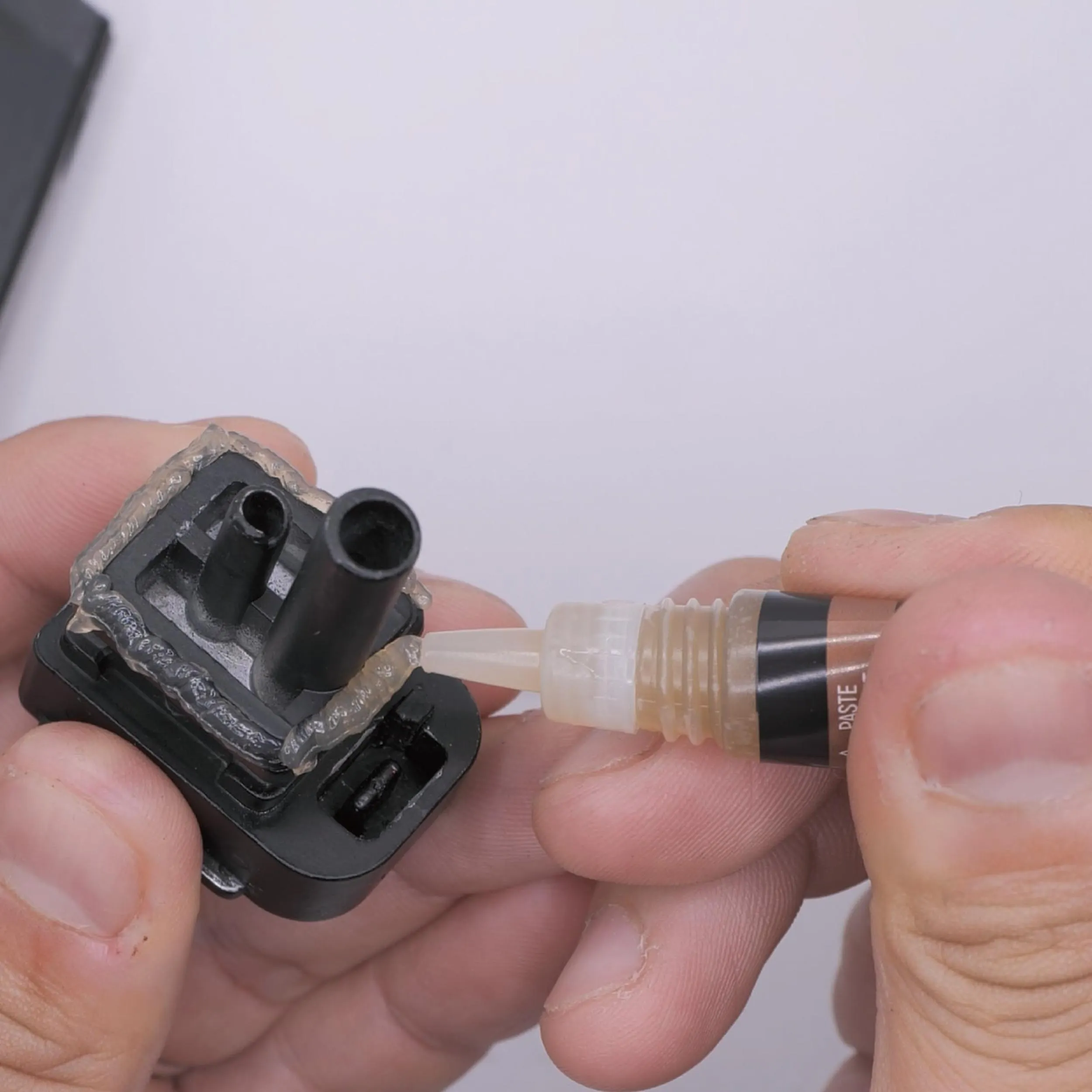 4Uantum High performance sealing grease pen, Brown 4Uantum High performance sealing grease pen, Brown