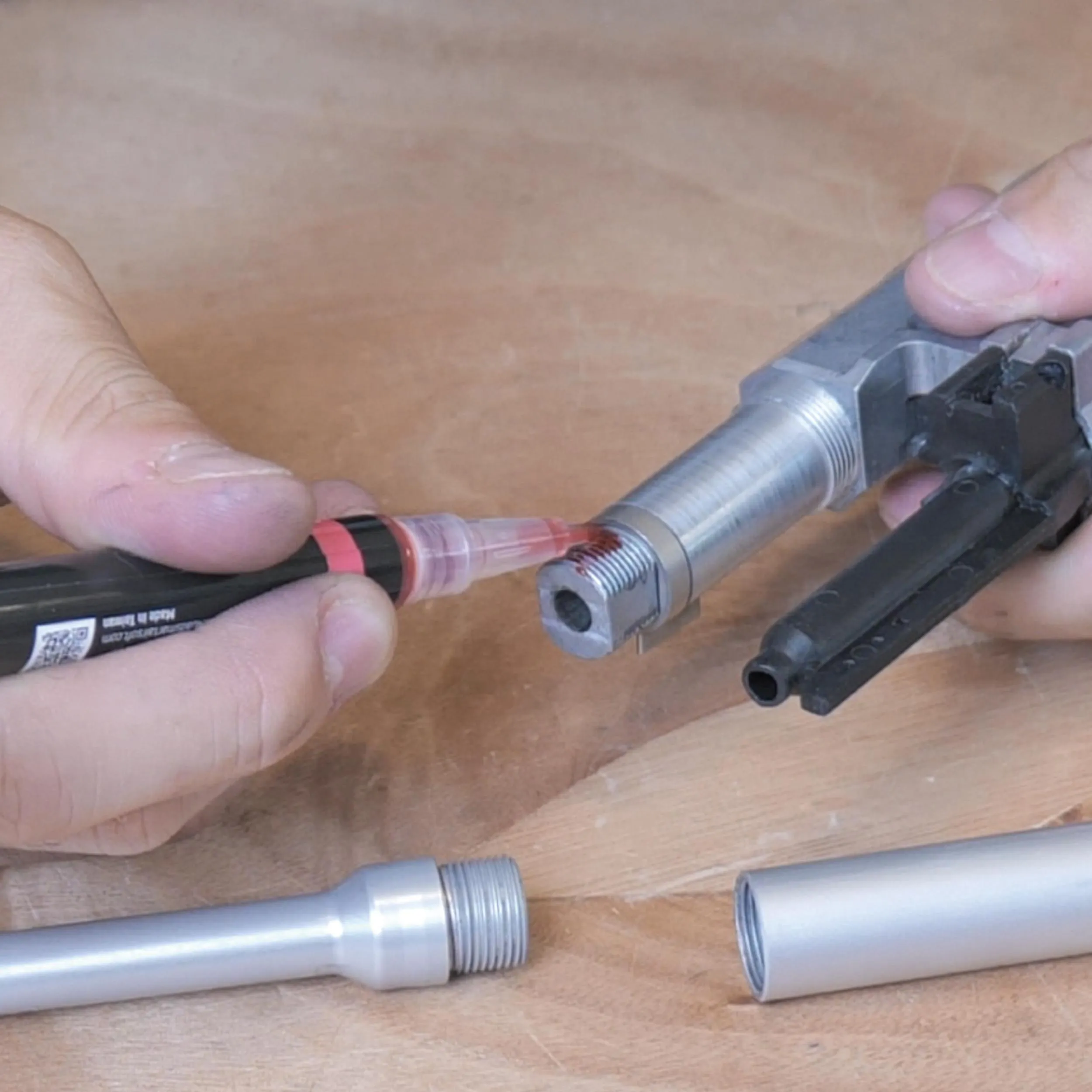 4Uantum High performance thread lock pen, Pink permanent 4Uantum High performance thread lock pen, Pink permanent