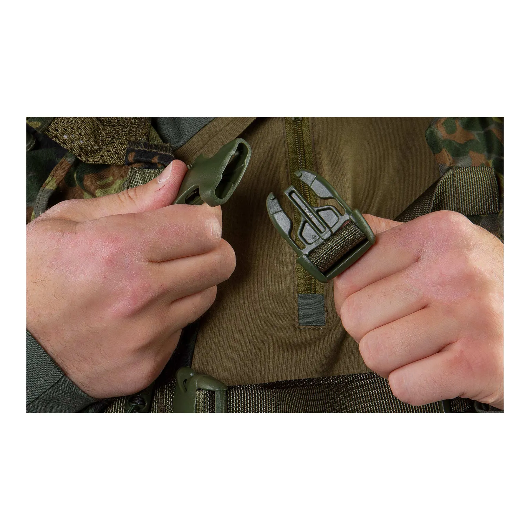 Invader Ghillie Base Plain, Flecktarn