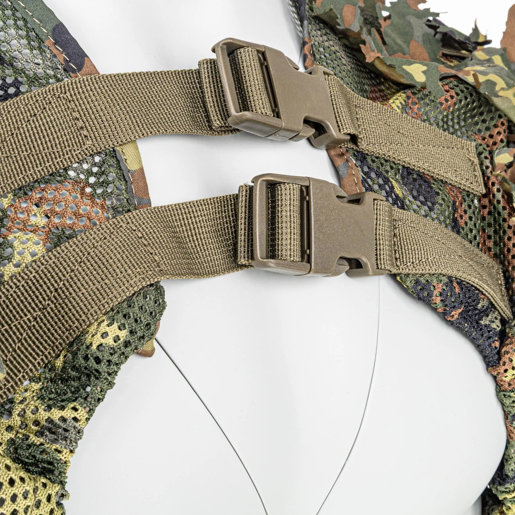 Novritsch 3D Ghillie Shoulder Piece, Flecktarn
