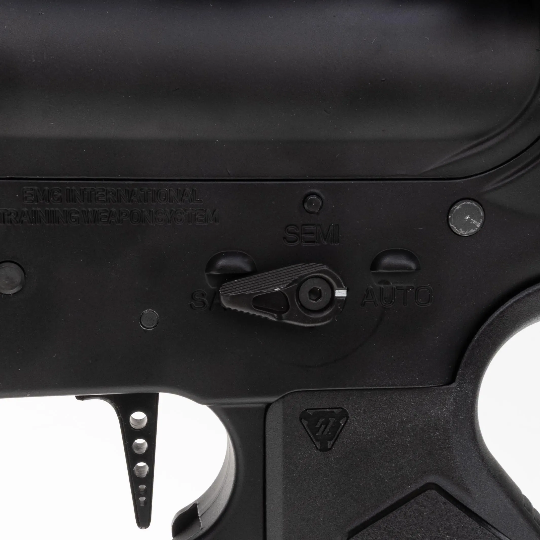 SAC x Fusion F2 Strike Industried Gridlock 11", Black