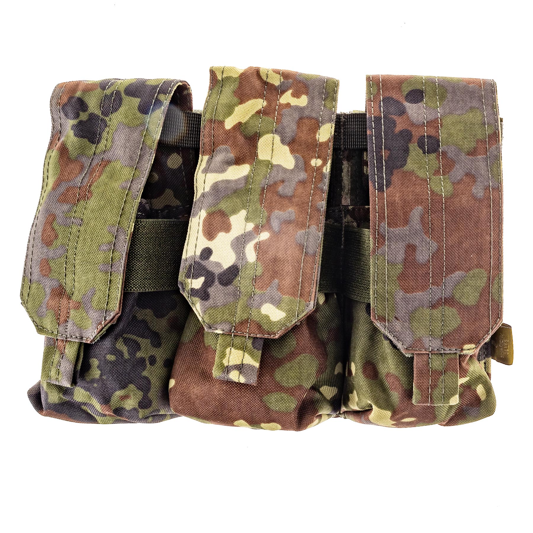 Shadow Triple AK/M4 Mag Pouch, Flecktarn