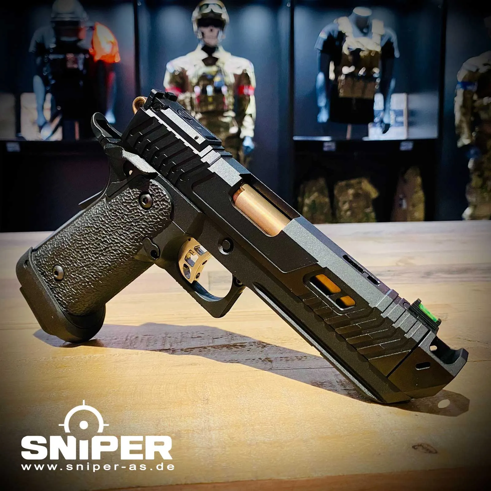 Einsteiger Set #1 - Reapo JW4 Black Viper Softair Pistole, CO2 und GAS Reapo JW4 Black Viper Softair Pistole, CO2 und GAS