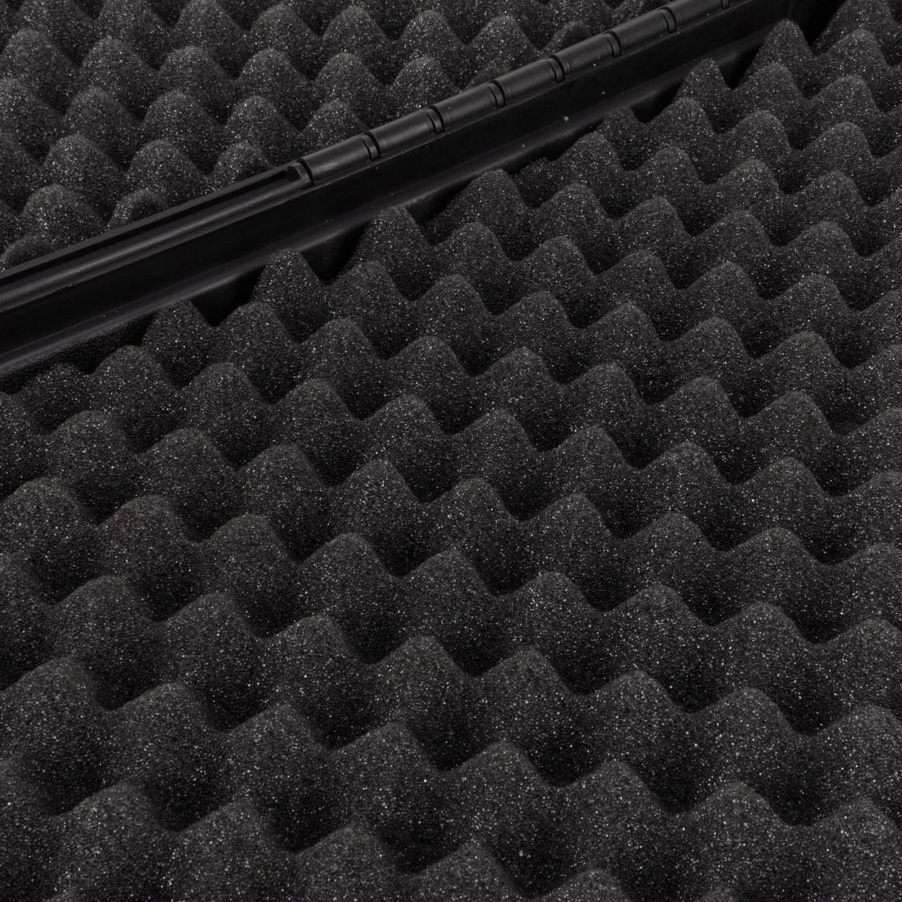 B-Ware Reapo Wavefoam Waffenkoffer 100x35cm, Black