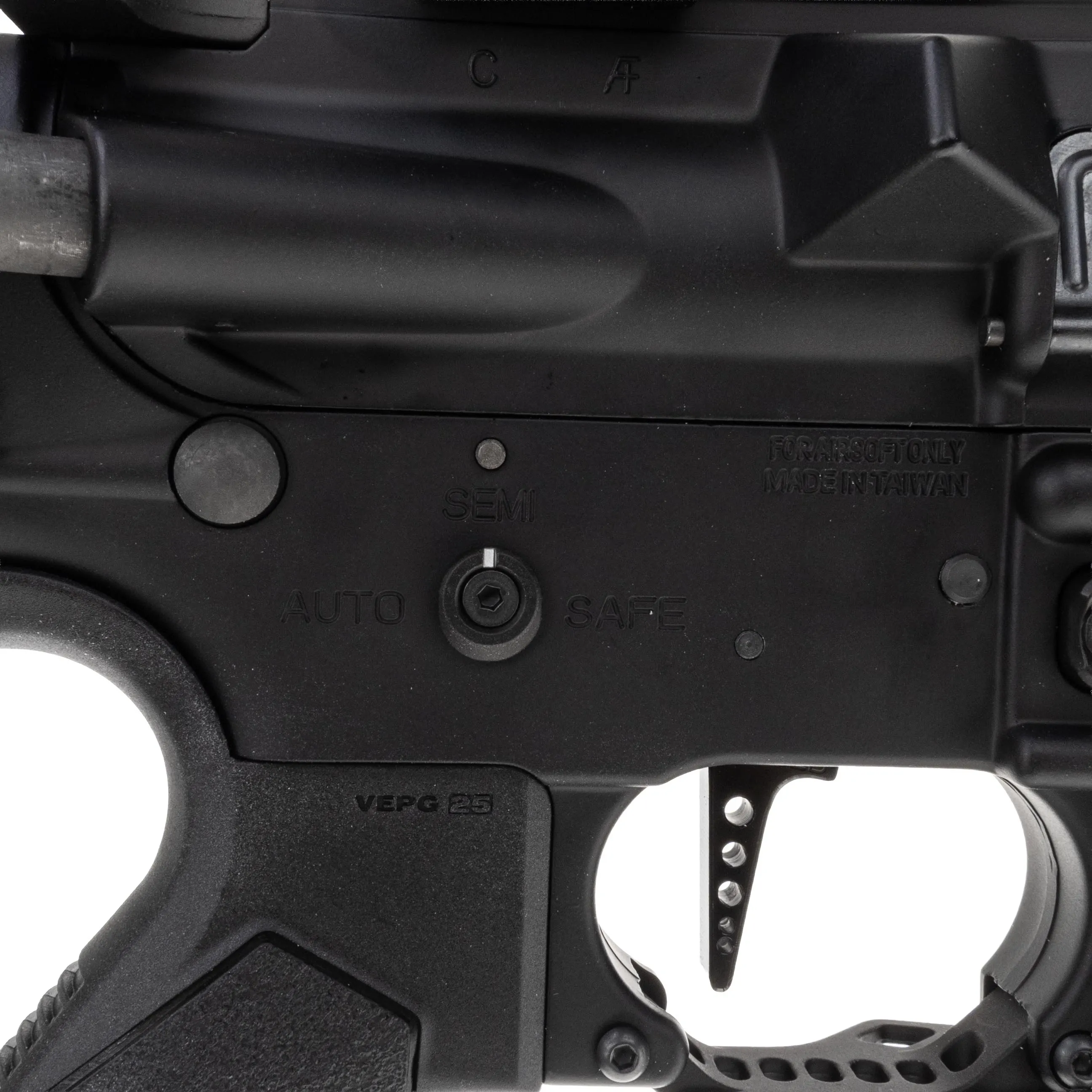 SAC x Fusion F2 Strike Industried Gridlock 11", Black/Red