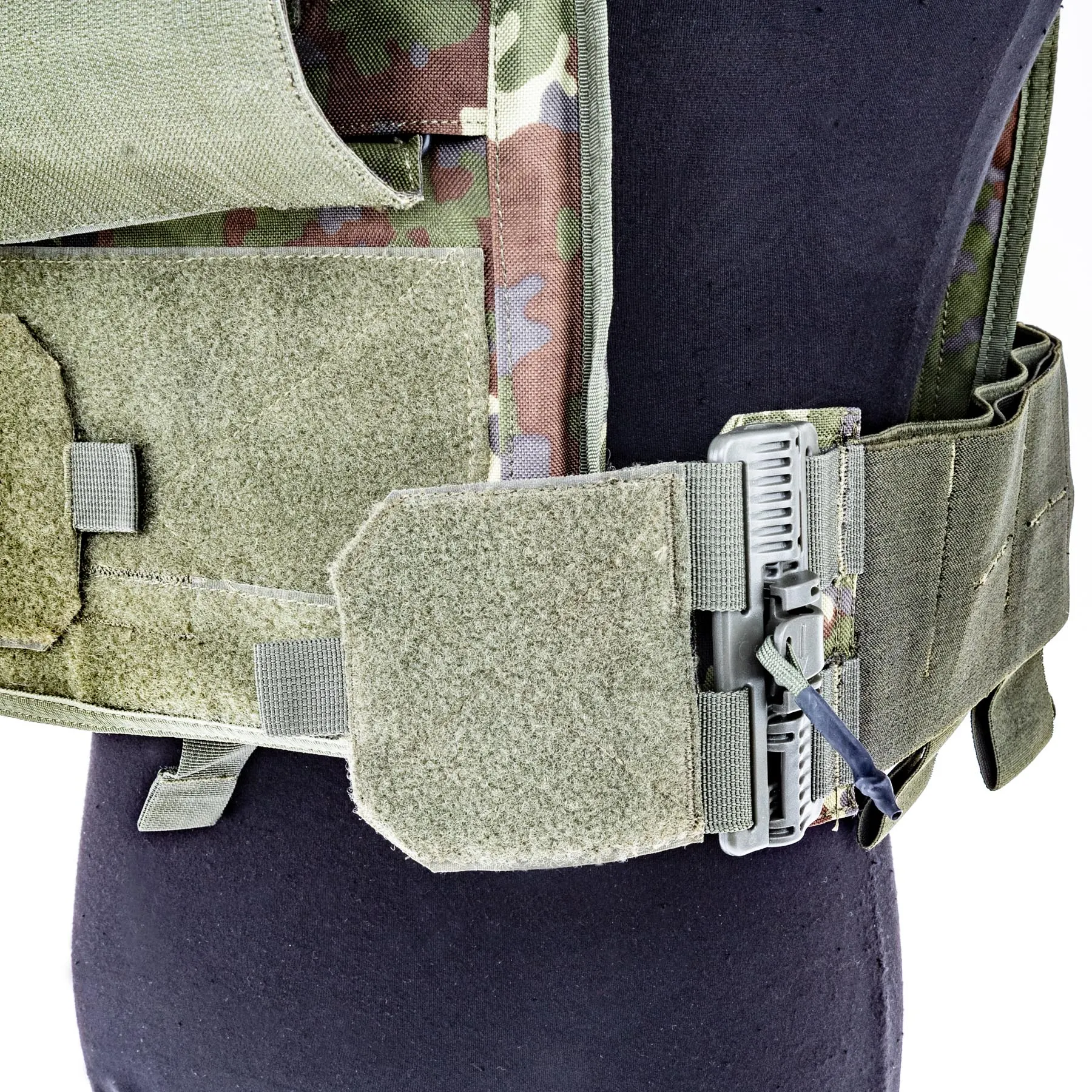 Shadow Plate Carrier Falcon QRB, Flecktarn