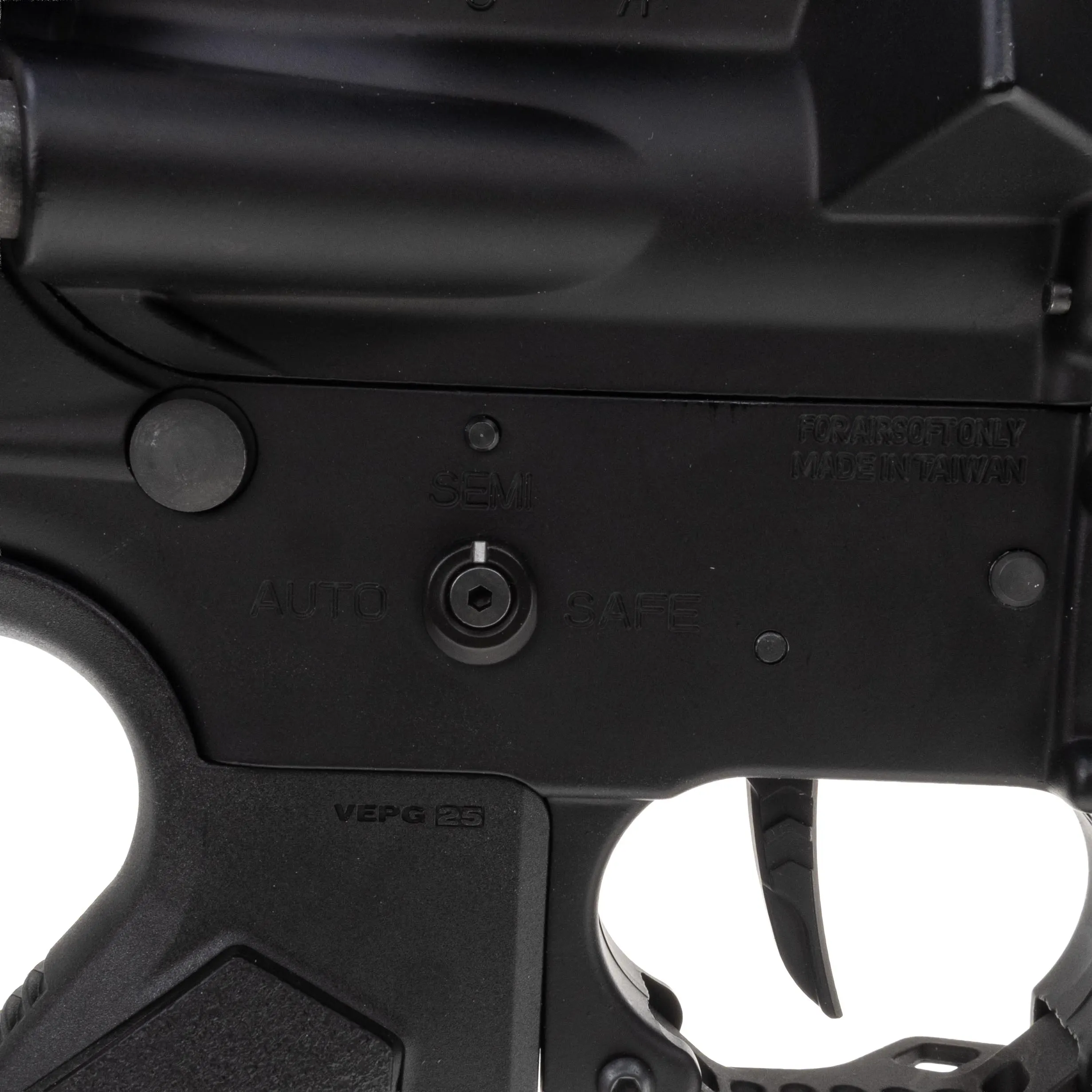 SAC x Pulsar D2 Strike Industried Gridlock 15", Black/Gold